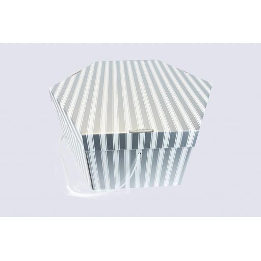 Hat Box 20 x 9 1/2" (495 x 241 mm) Silver and White