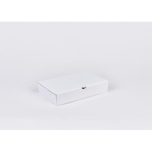White Corrugated Box 235x150x48mm