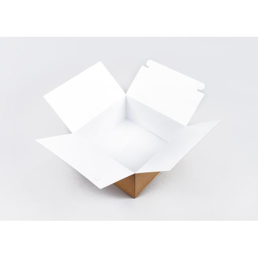 https://thebagnboxman-static.myshopblocks.com/images/import/brown-flat-folding-carton-216x216x102mm-NB884_open.jpg