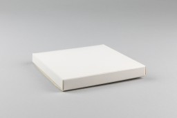 https://thebagnboxman-static.myshopblocks.com/images/import/flat-folding-white-carton-130x130x15mm-OD539-3.jpg