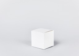 https://thebagnboxman-static.myshopblocks.com/images/import/white-flat-folding-gift-carton-95x95x95mm-MUC3330.jpg