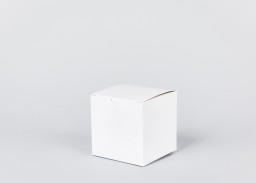 https://thebagnboxman-static.myshopblocks.com/images/import/white-flat-folding-gift-carton-114x114x114mm-MUC4445.jpg