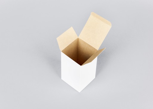 https://thebagnboxman-static.myshopblocks.com/images/import/white-flat-folding-gift-carton-76x76x127mm-MUC533_open.jpg