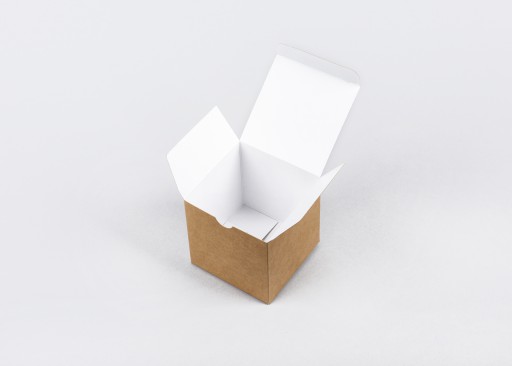 https://thebagnboxman-static.myshopblocks.com/images/import/flat-folding-gift-carton-95x95x95mm-NB3330_open.jpg