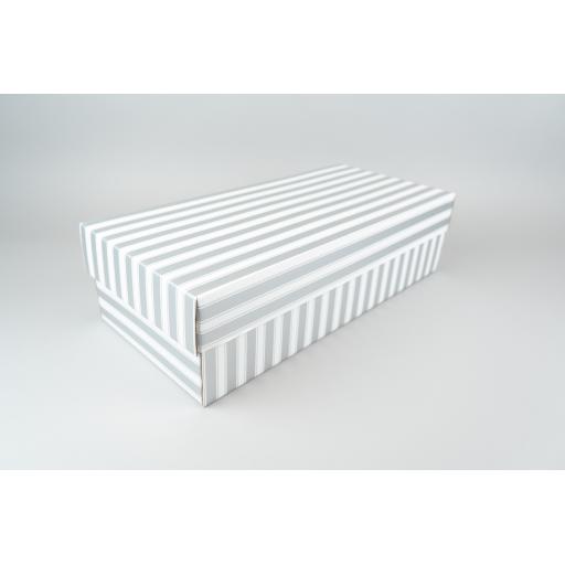 Gift Box 200 x 155 x 80mm Silver and White